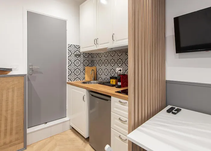Raymond - Cosy Proche Montparnasse * Париж