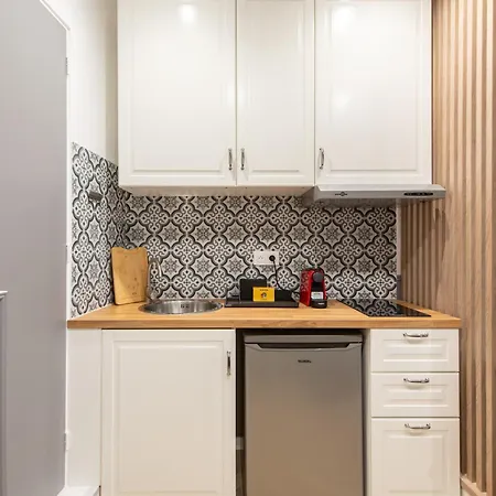 Raymond - Cosy Proche Montparnasse Апартаменты